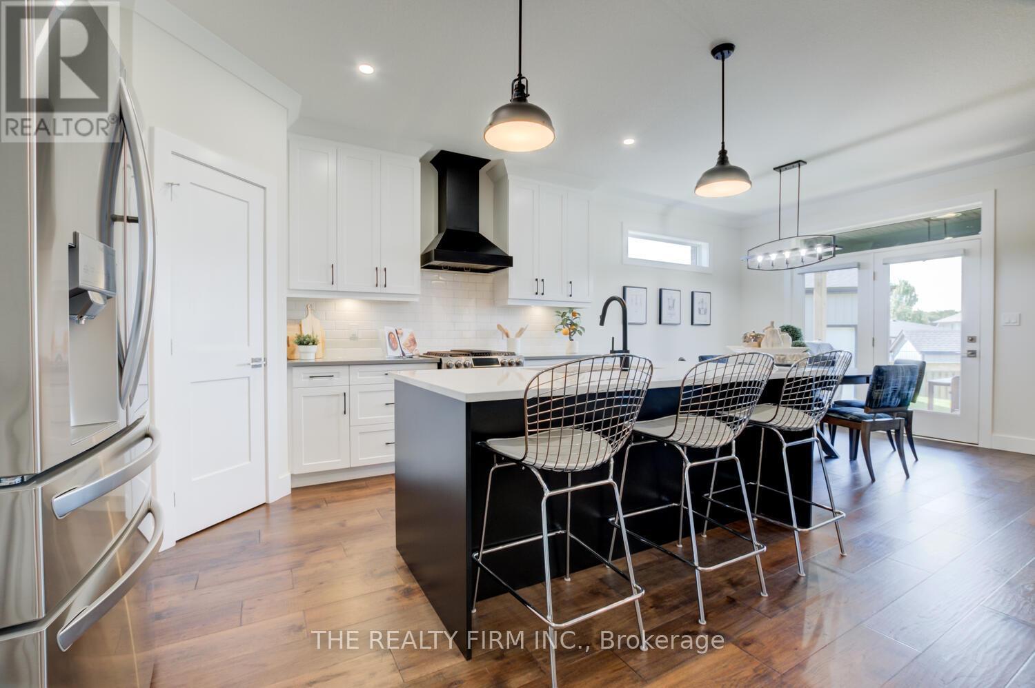 283 Elizabeth Street Property Photo 7