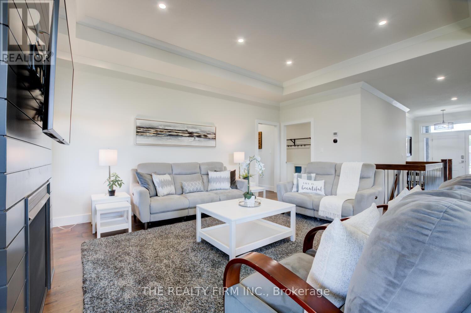 283 Elizabeth Street Property Photo 11