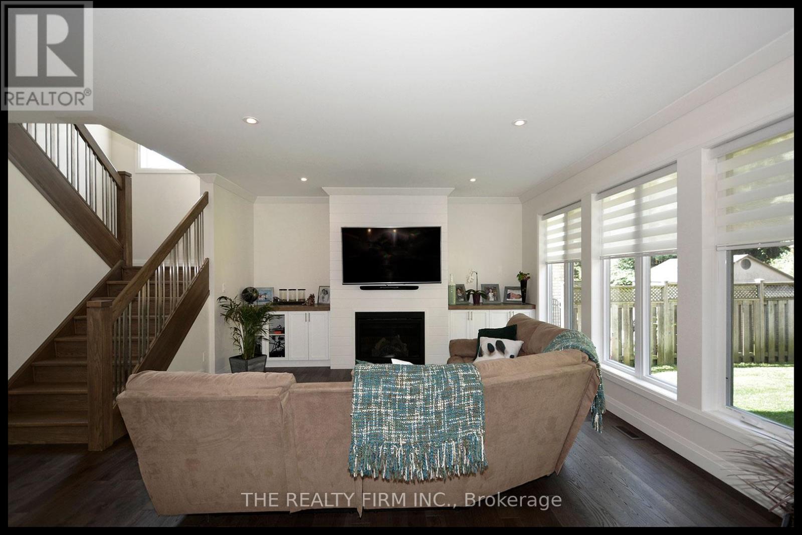 285 Elizabeth Street Property Photo 5