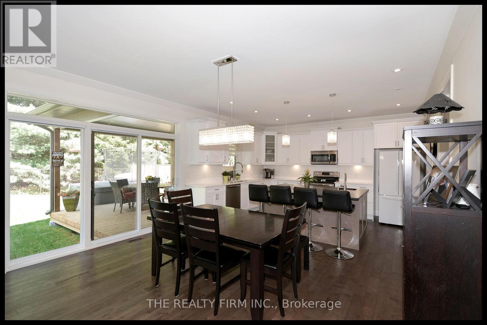 285 Elizabeth Street Property Photo 7