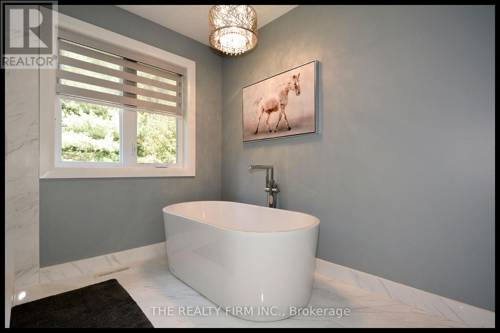 285 Elizabeth Street Property Photo 15