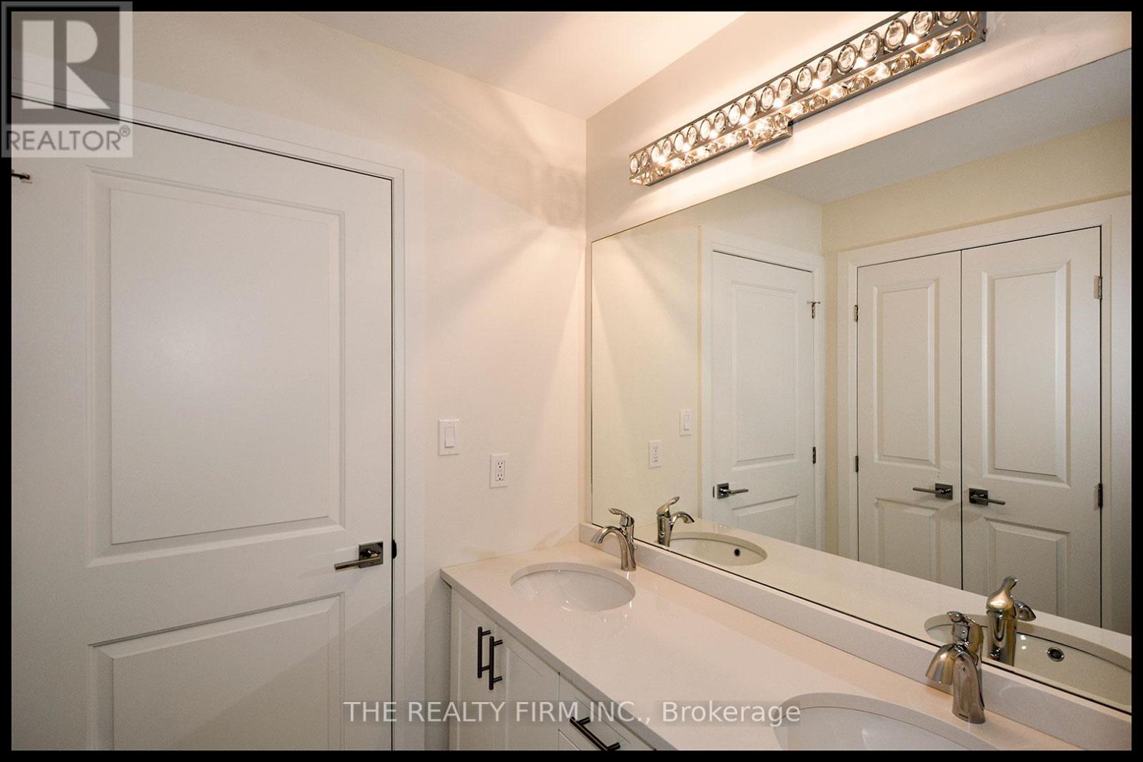 285 Elizabeth Street Property Photo 20
