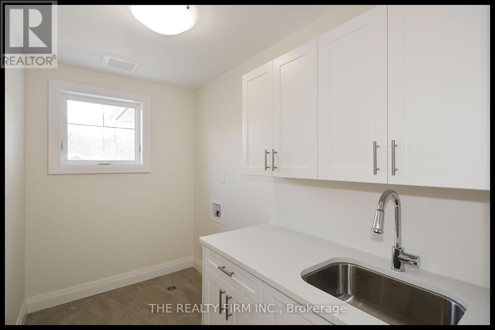 285 Elizabeth Street Property Photo 21