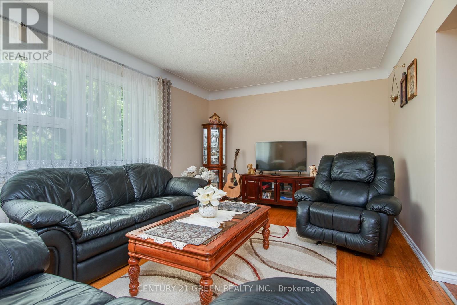 129 River Road E Property Photo 12
