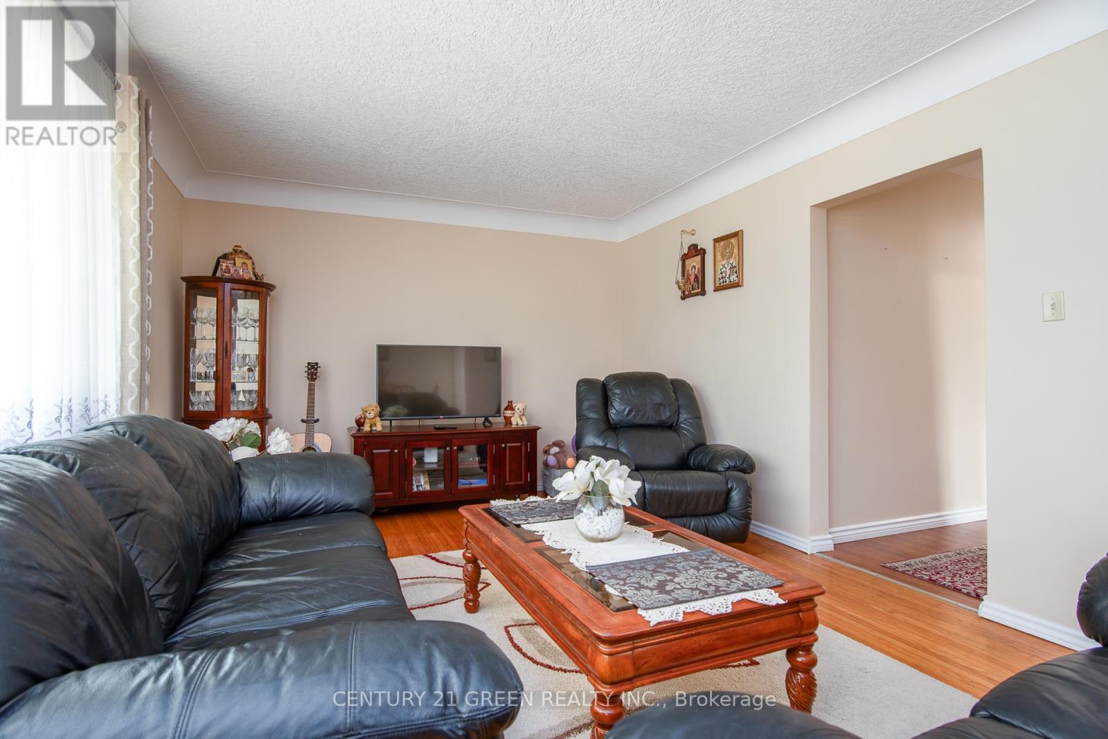 129 River Road E Property Photo 15