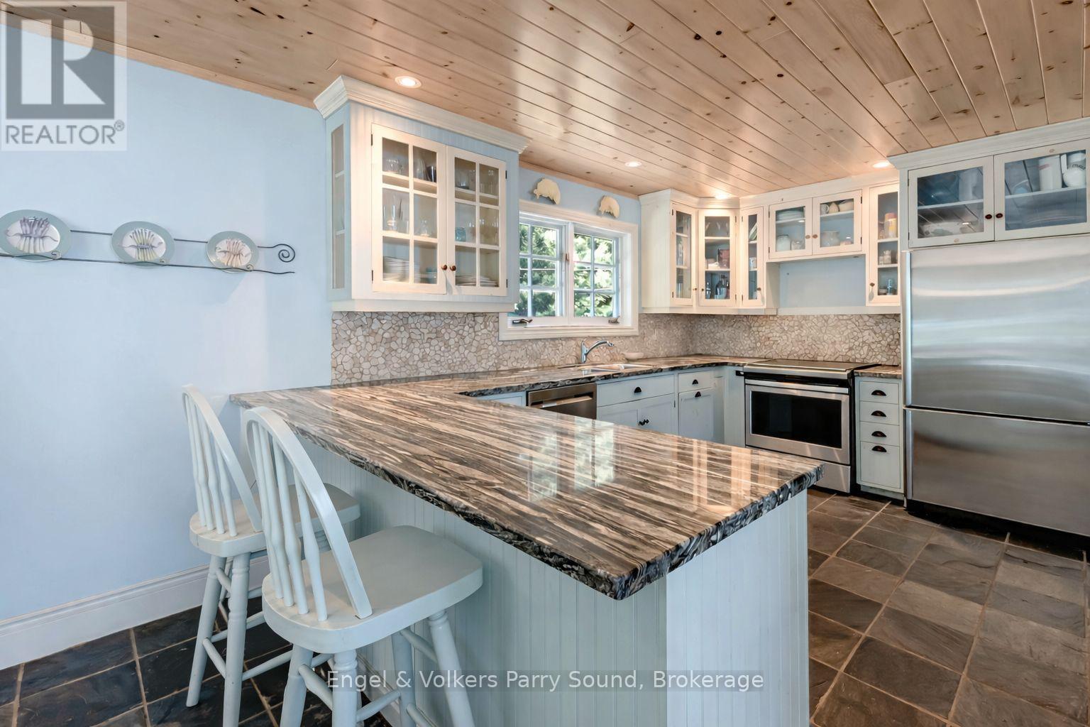 6 29c Mowat Island Property Photo 11