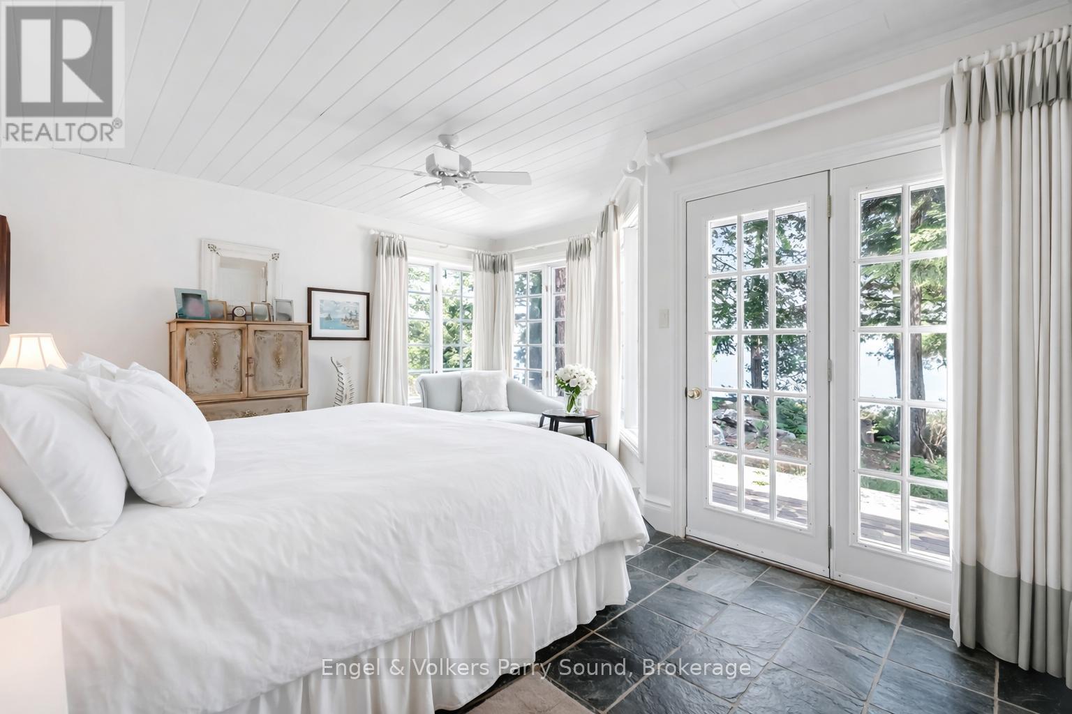 6 29c Mowat Island Property Photo 13