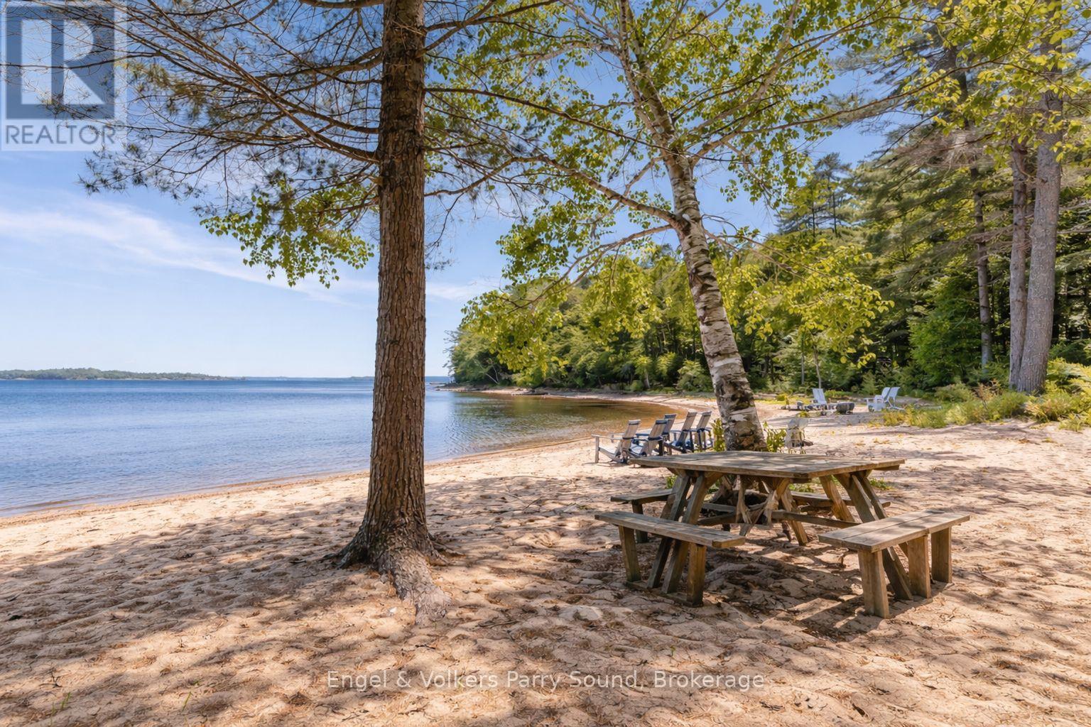6 29c Mowat Island Property Photo 28