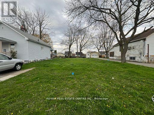 4346 Third Avenue Property Photo 1