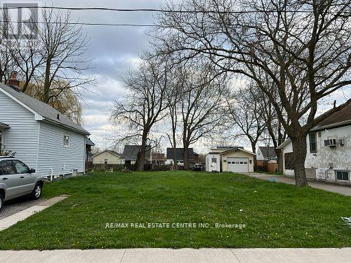4346 Third Avenue Property Photo 3