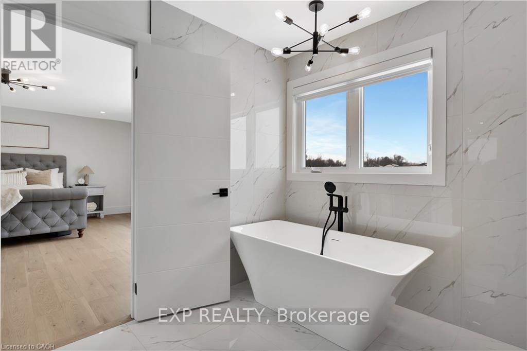 1048 Walton Avenue Property Photo 29