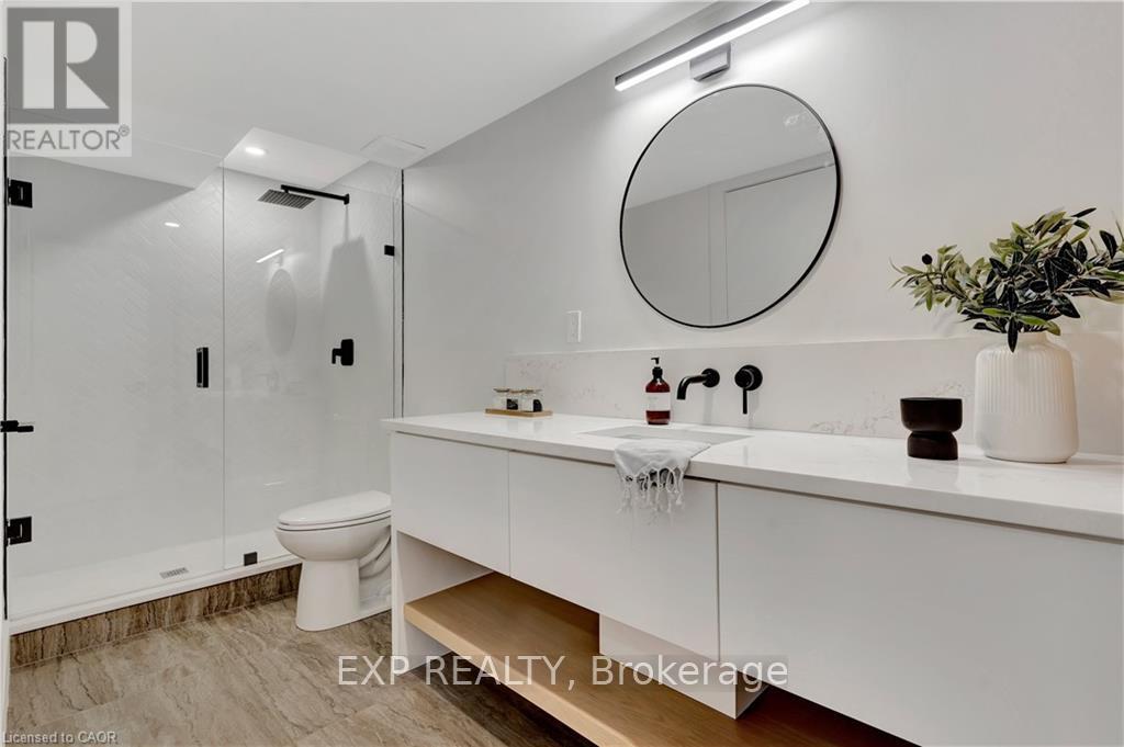 1048 Walton Avenue Property Photo 46
