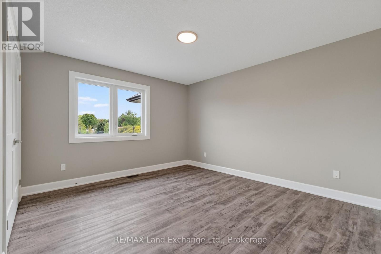 Unit 2 - 8 Golf Links Road Property Photo 15