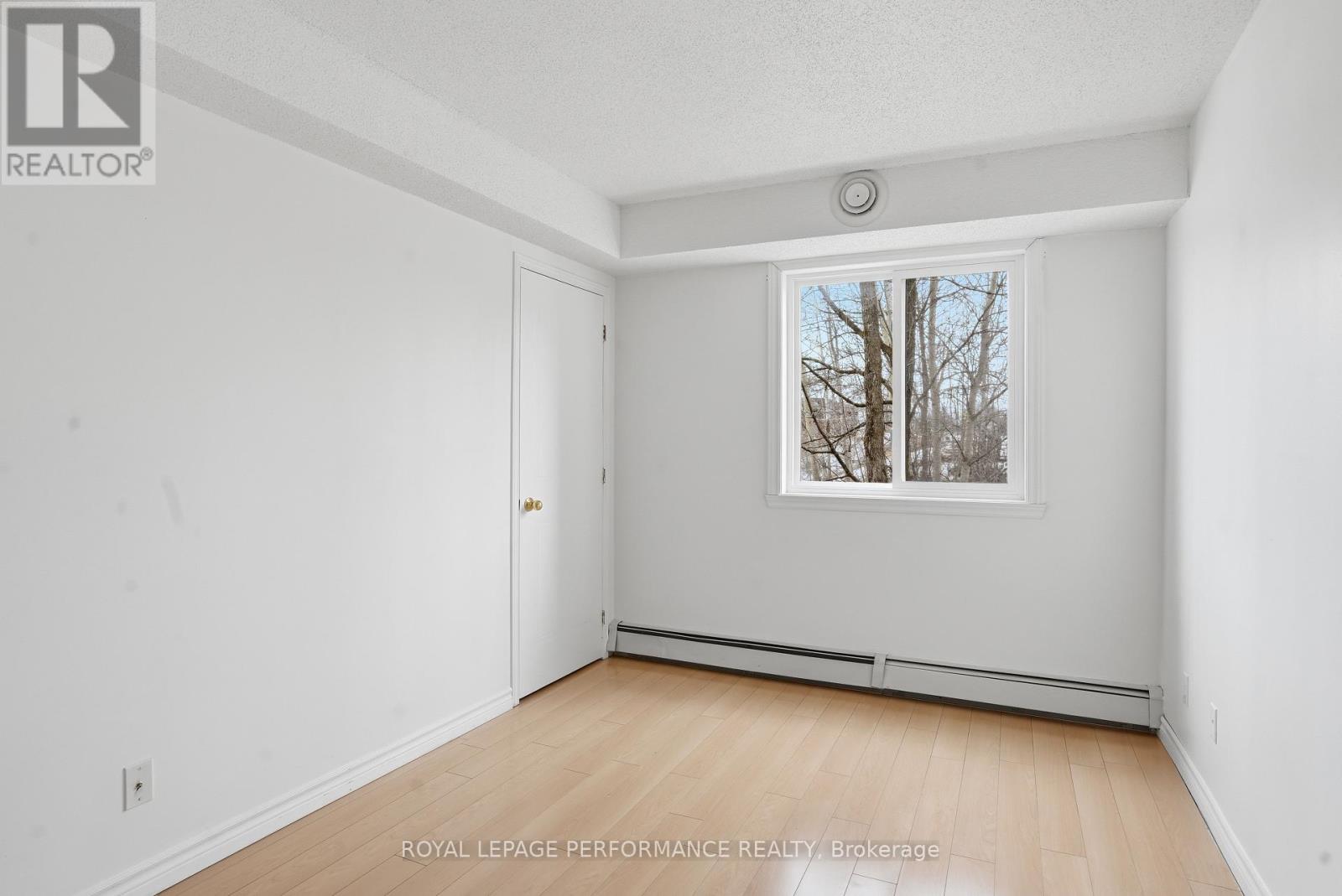 122 - 1101 Clement Street Property Photo 16