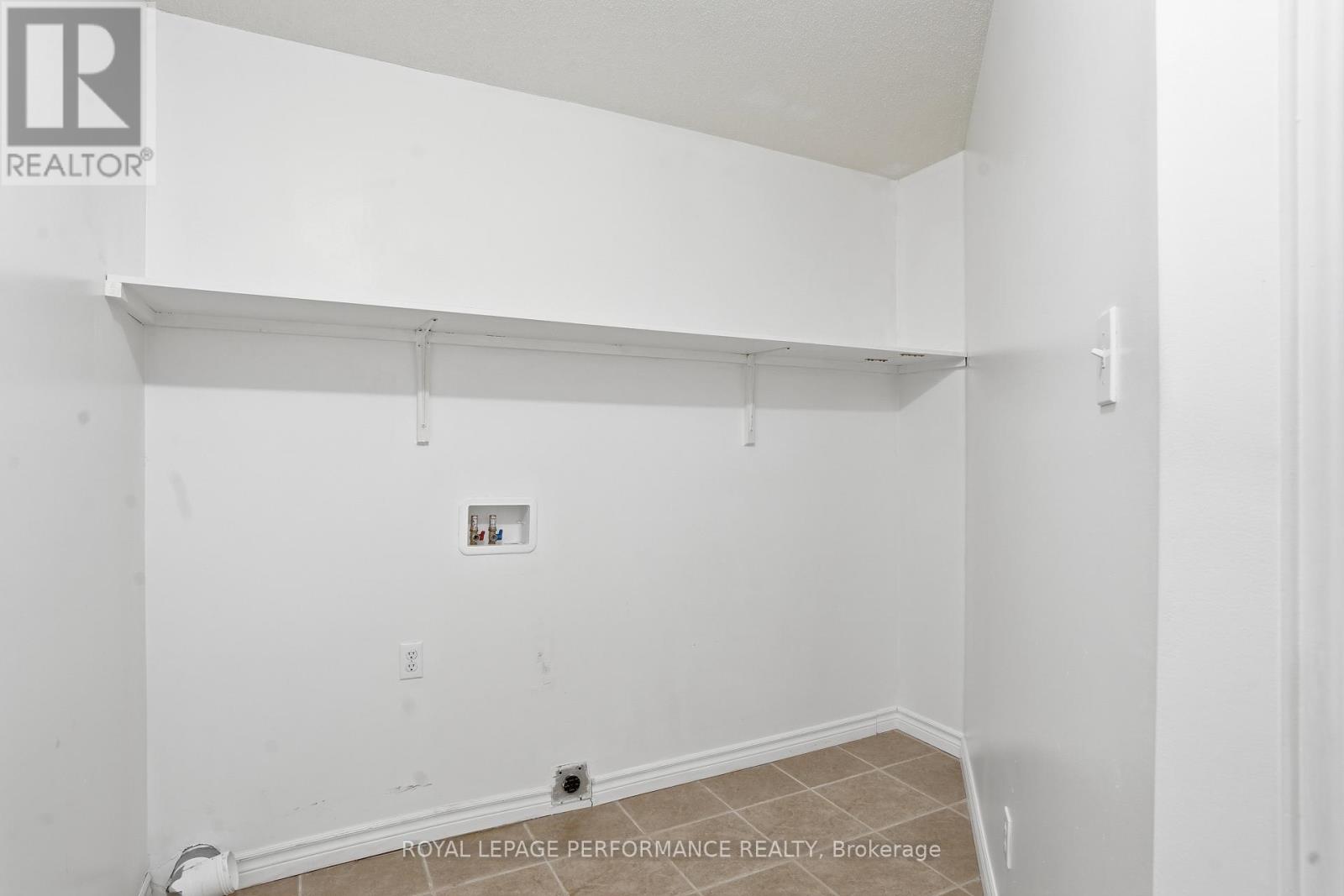 122 - 1101 Clement Street Property Photo 20