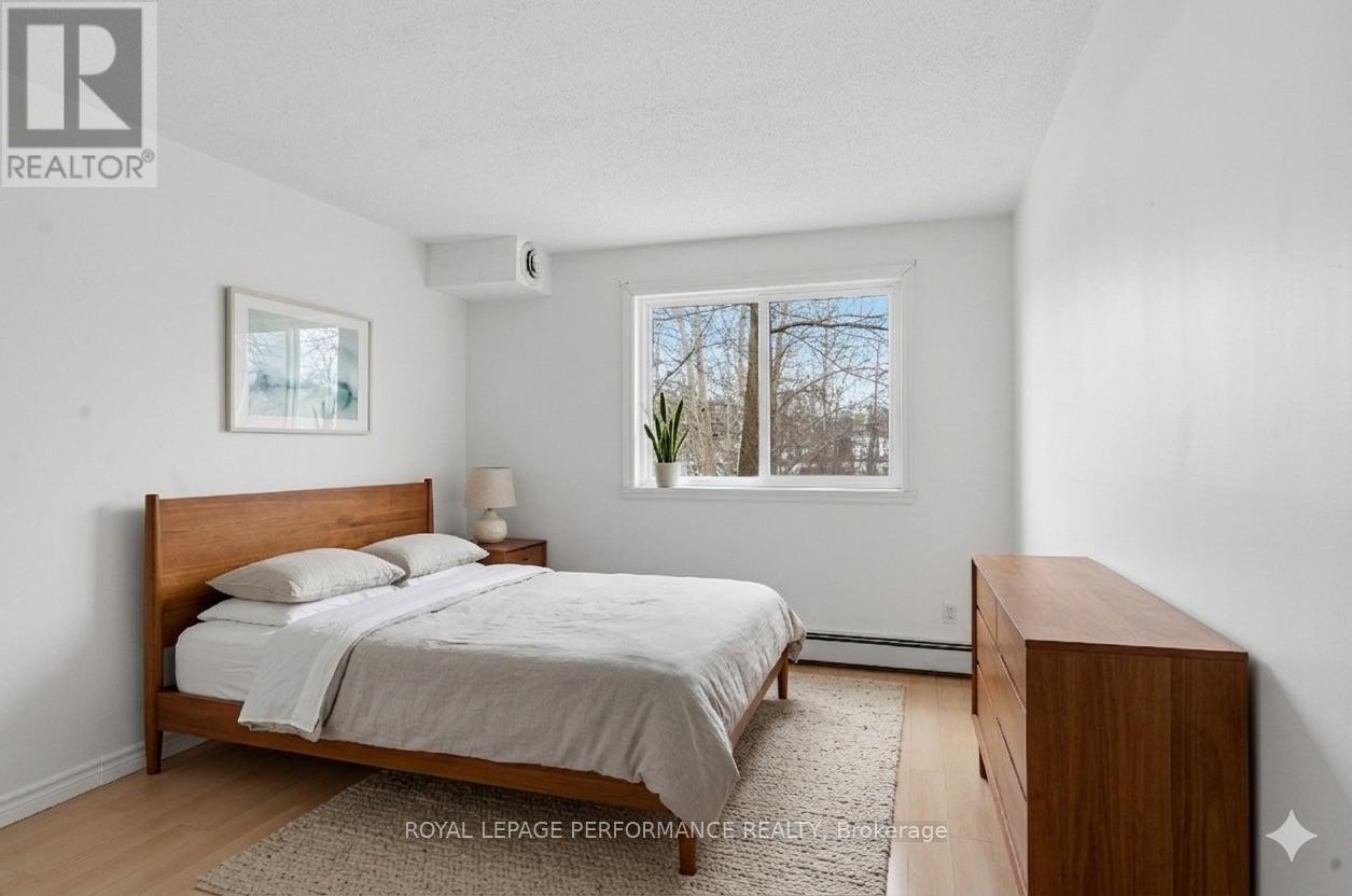 122 - 1101 Clement Street Property Photo 23