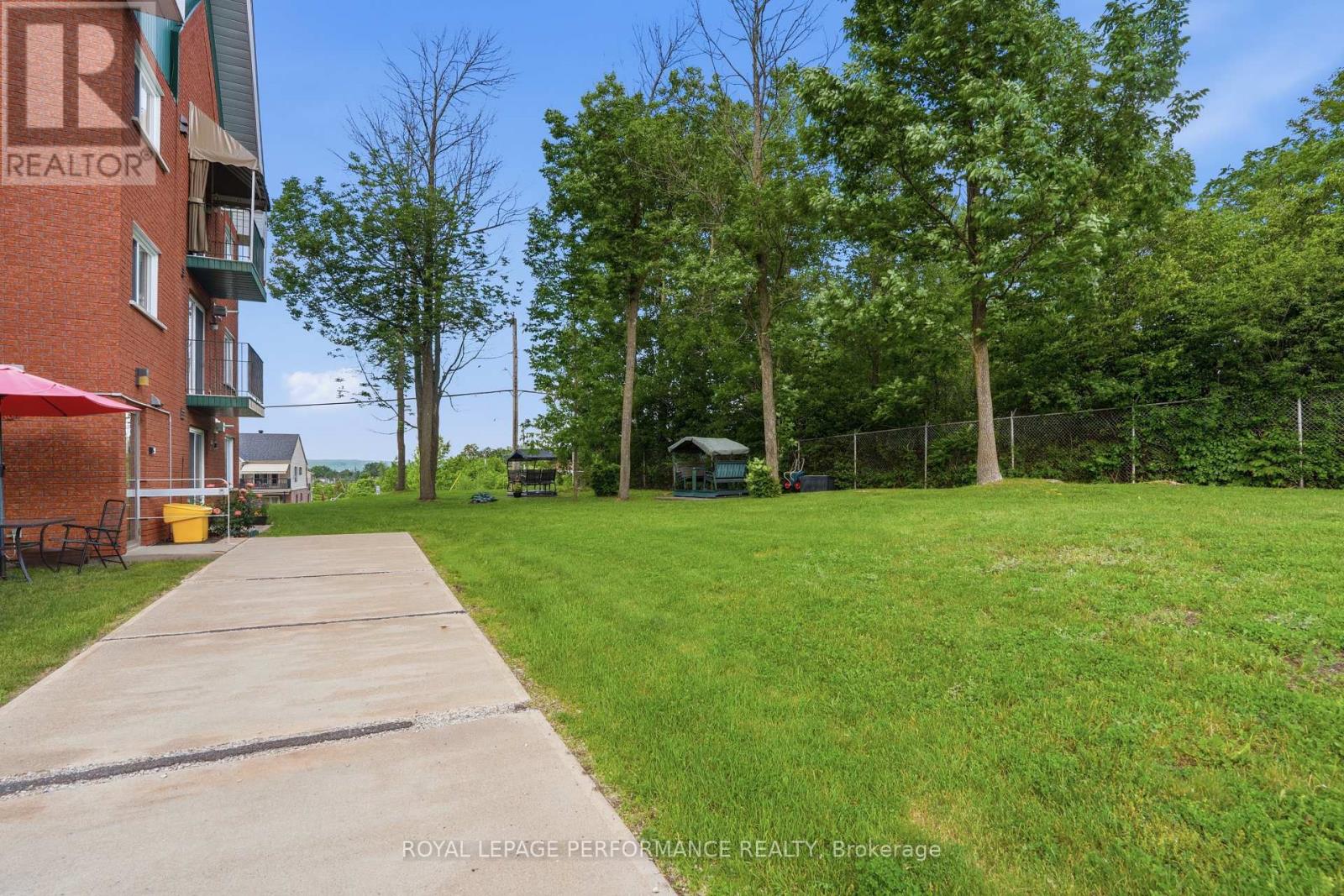 122 - 1101 Clement Street Property Photo 35