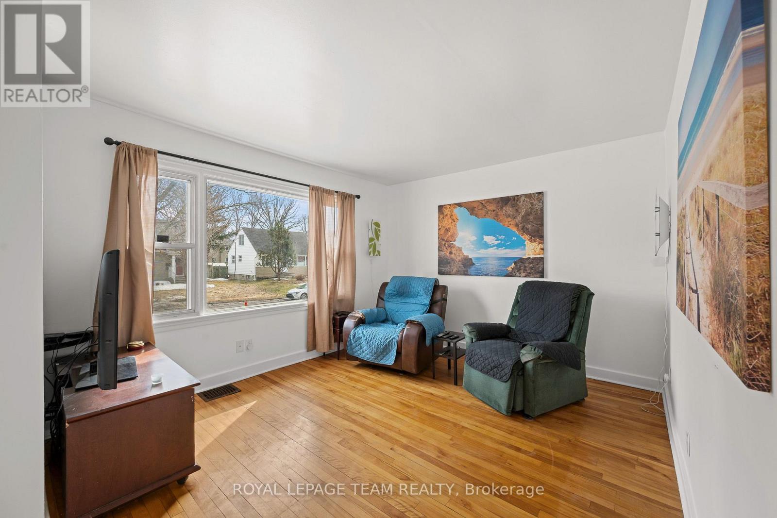 1123 Secord Avenue Property Photo 7