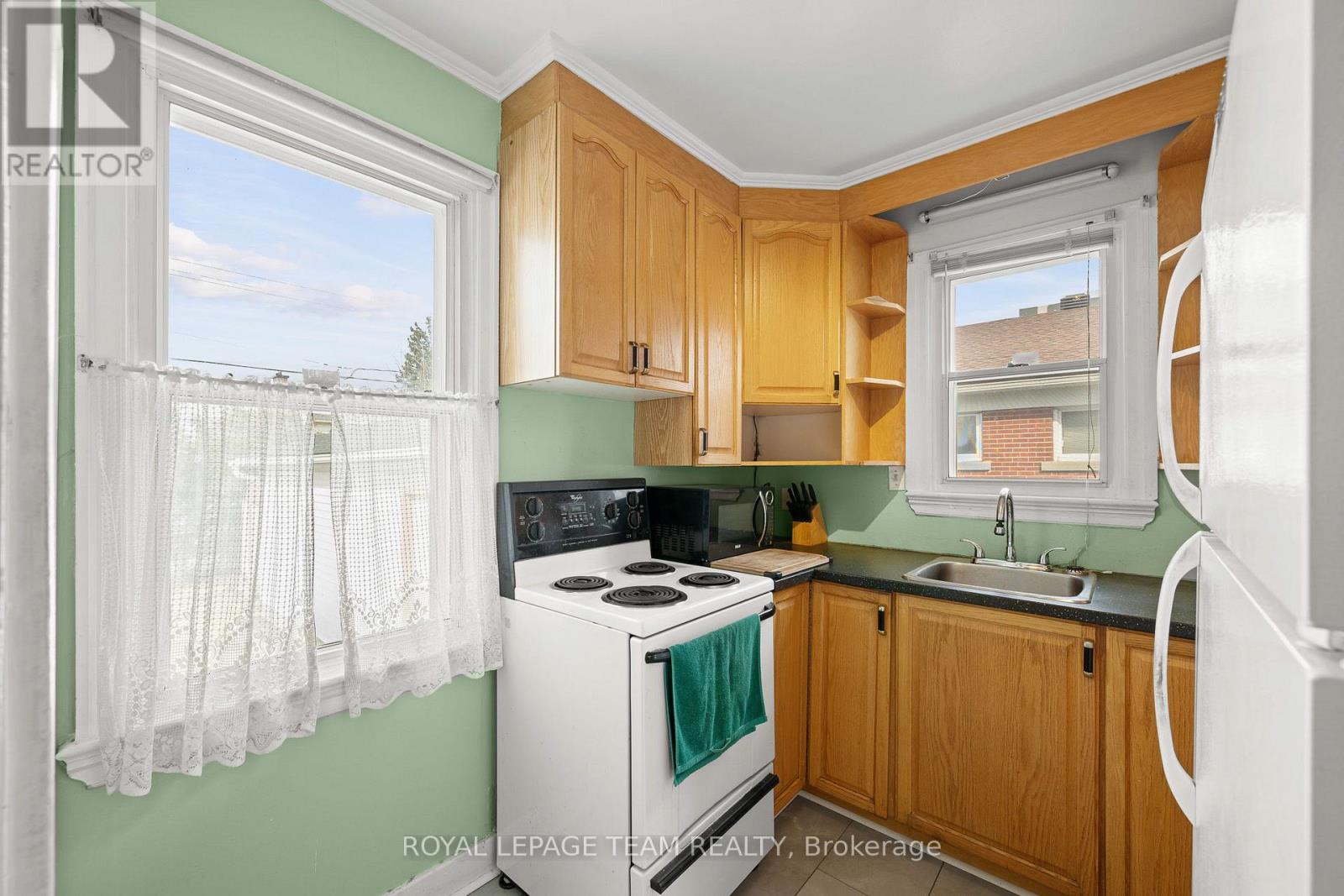 1123 Secord Avenue Property Photo 14