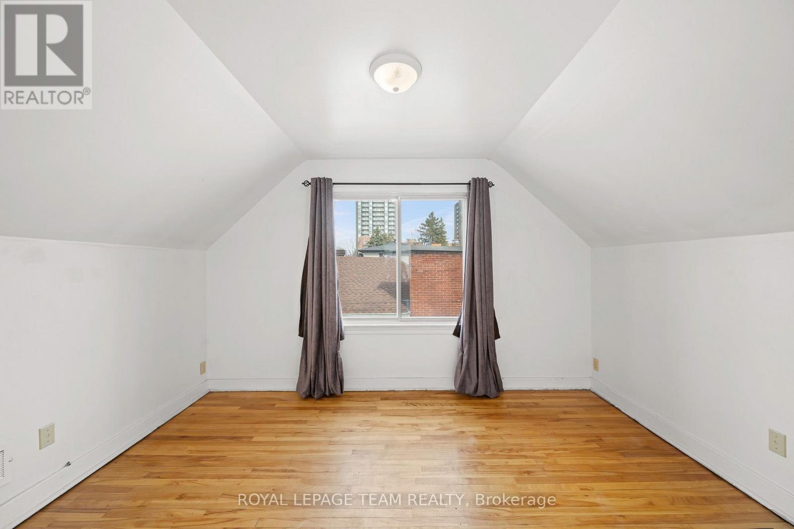 1123 Secord Avenue Property Photo 21