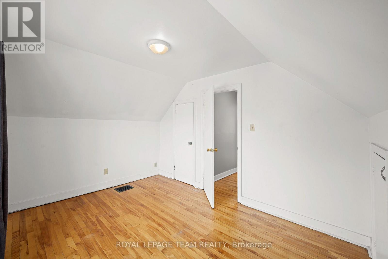 1123 Secord Avenue Property Photo 23