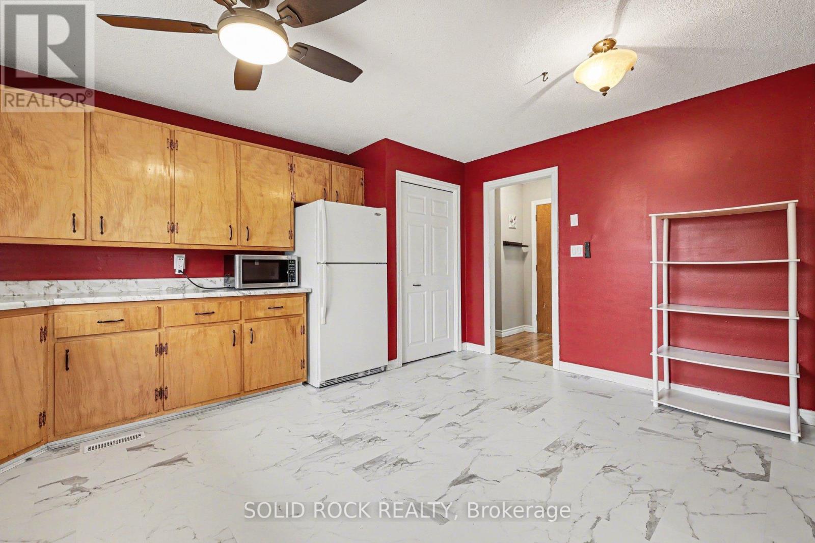 7 Leeds Street Property Photo 11