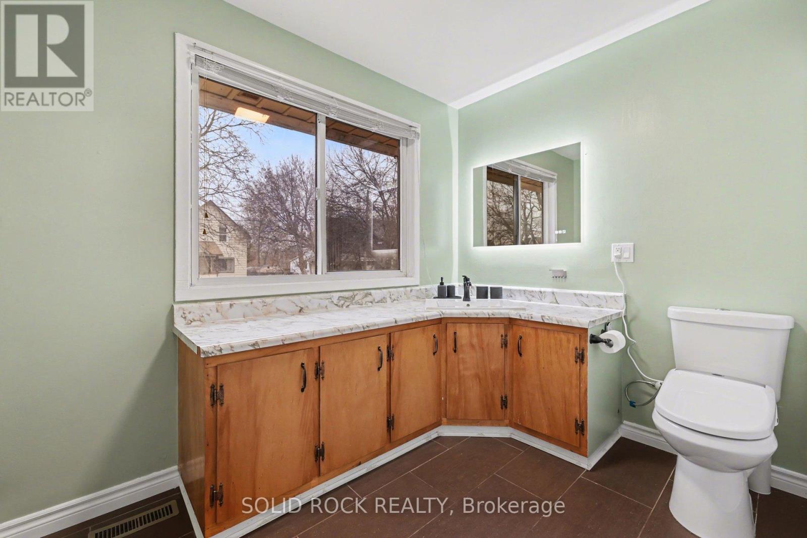 7 Leeds Street Property Photo 15