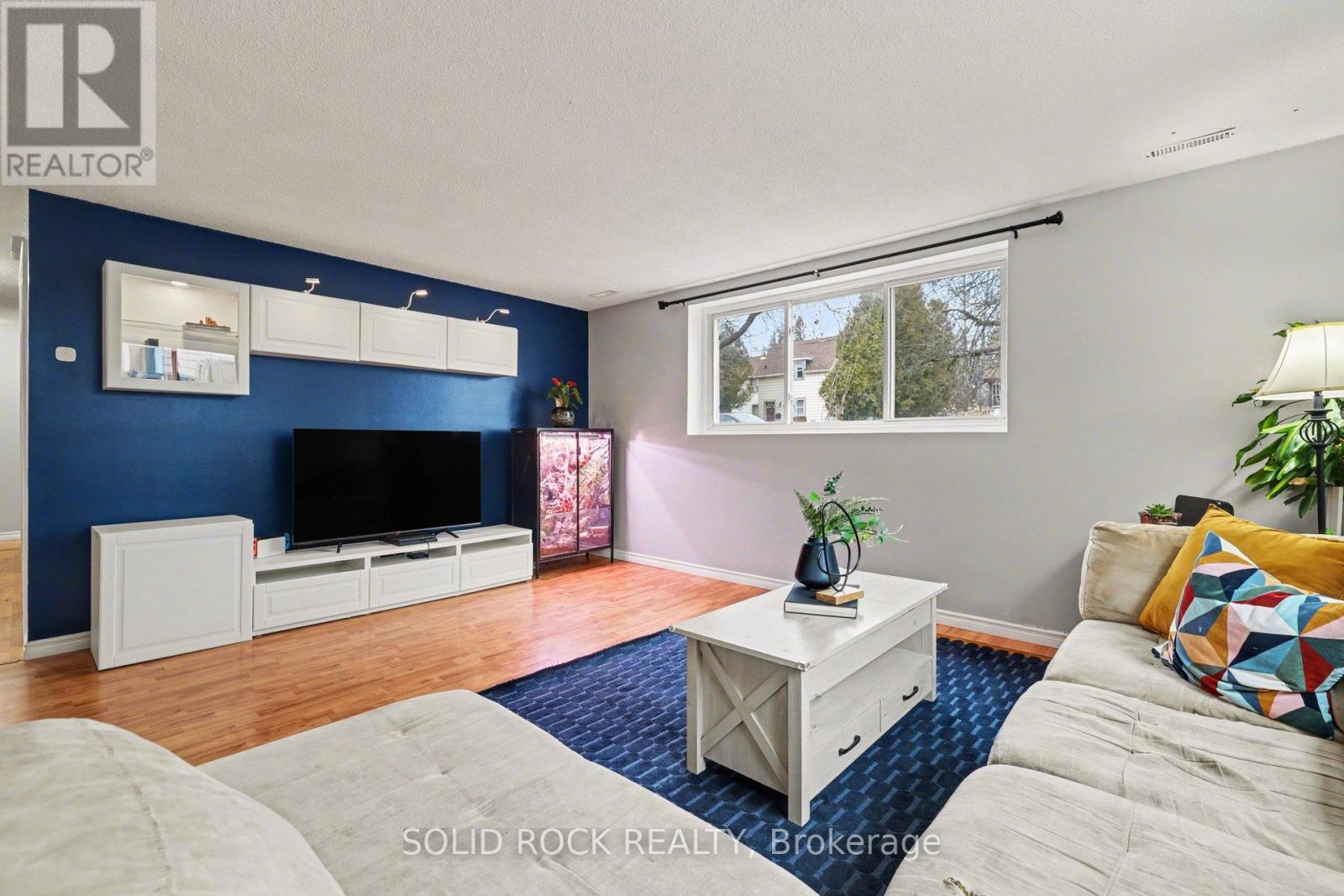 7 Leeds Street Property Photo 20