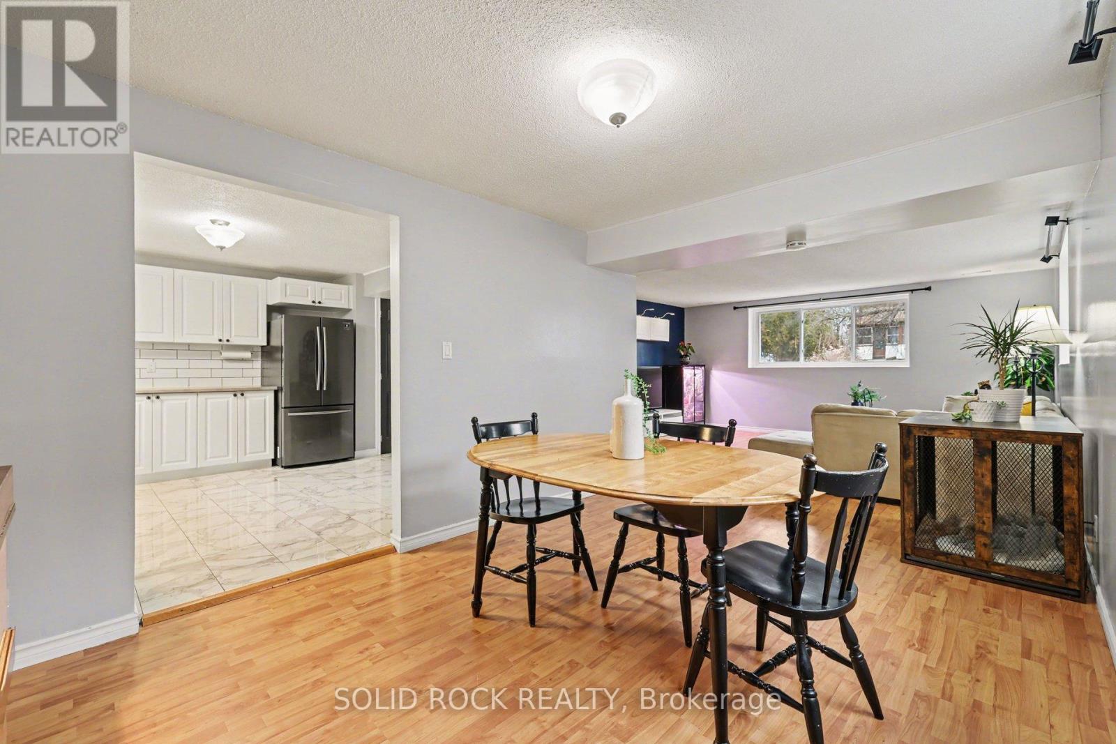 7 Leeds Street Property Photo 21