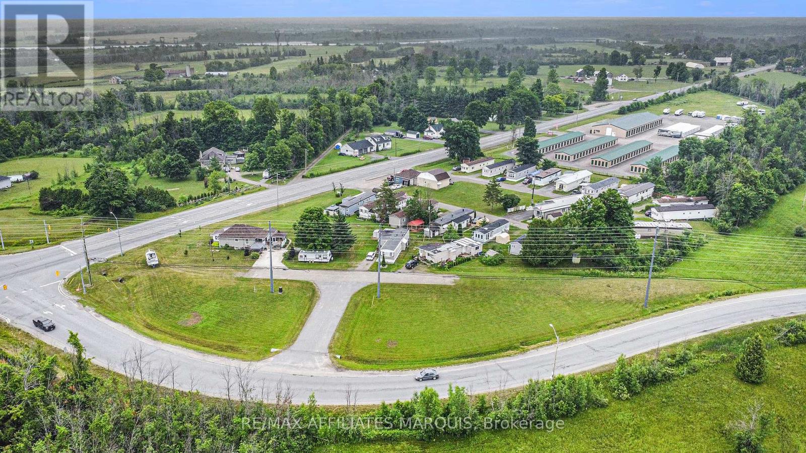 402 29 Highway Property Photo 3