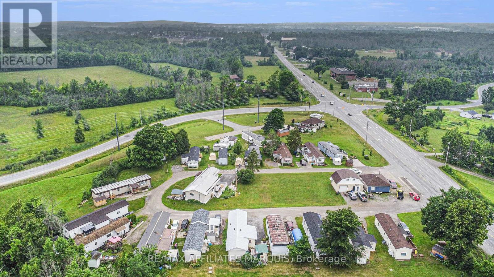402 29 Highway Property Photo 4