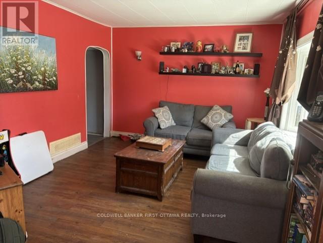 185 Compton Avenue Property Photo 4