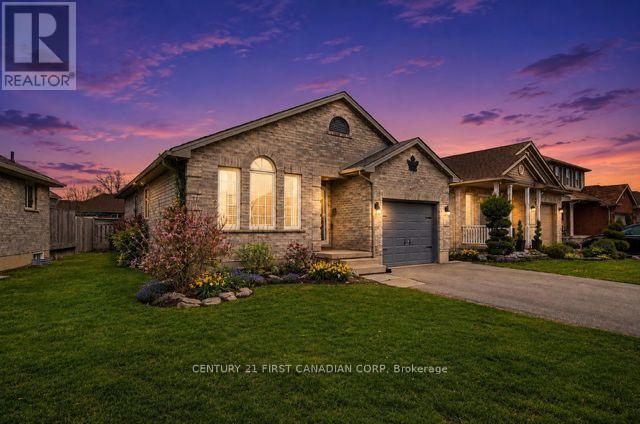 17 COTTONWOOD DRIVE