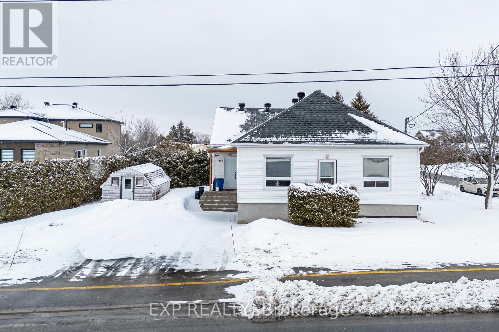 869 CARON STREET Property Photo 1