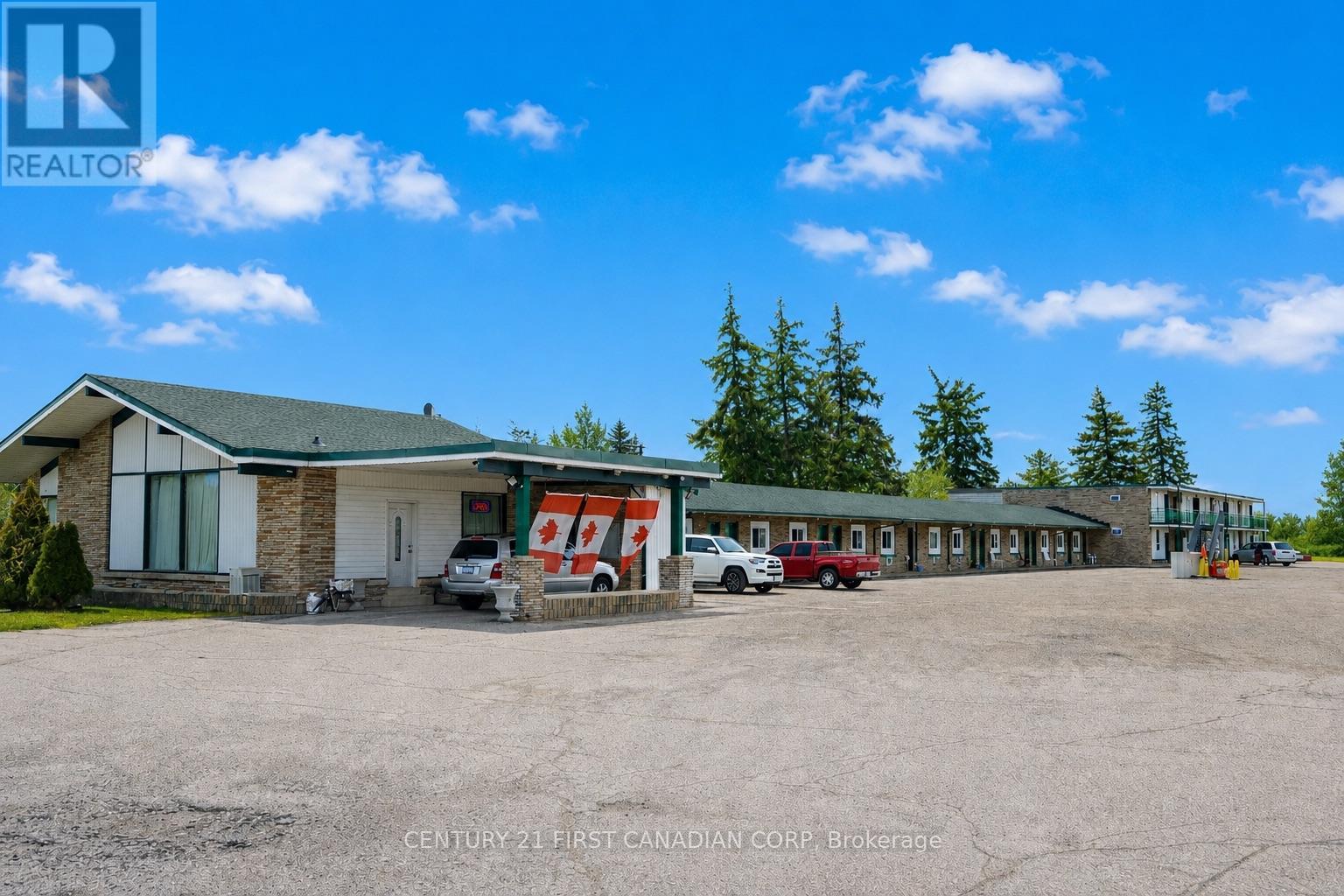 1701 London Line Property Photo 1