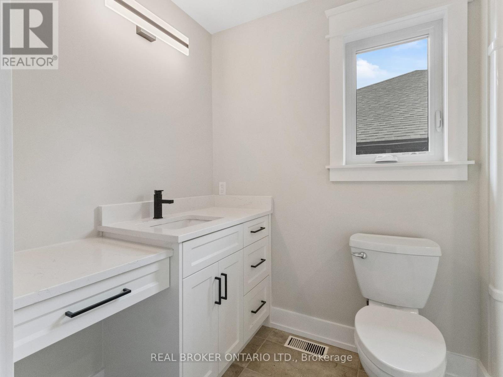 44 Topham Boulevard Property Photo 18