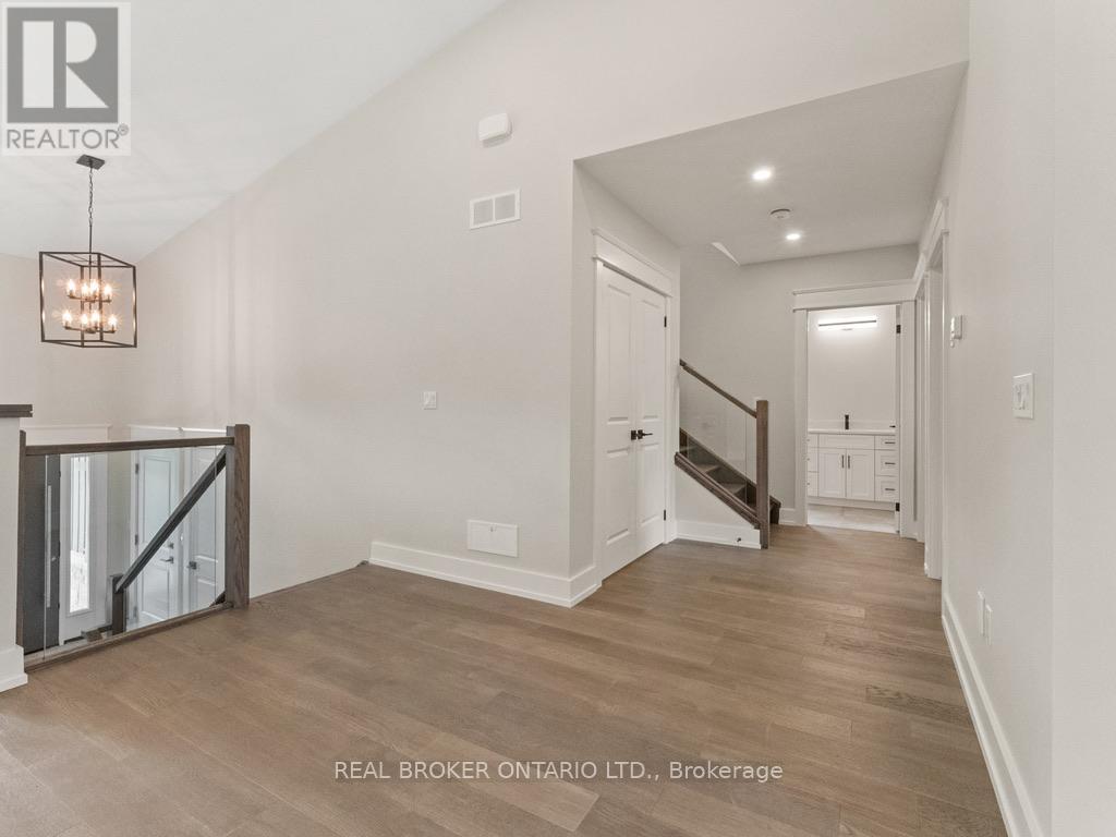 44 Topham Boulevard Property Photo 21