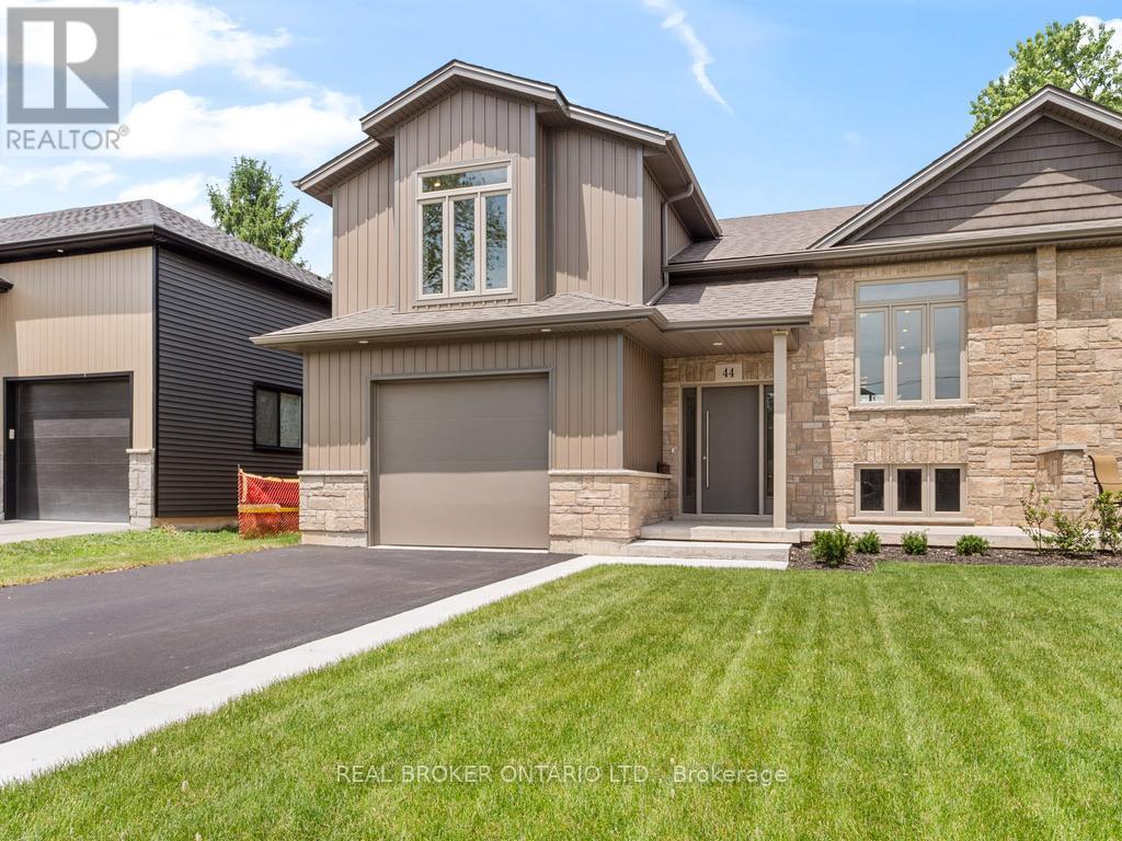 44 Topham Boulevard Property Photo 37