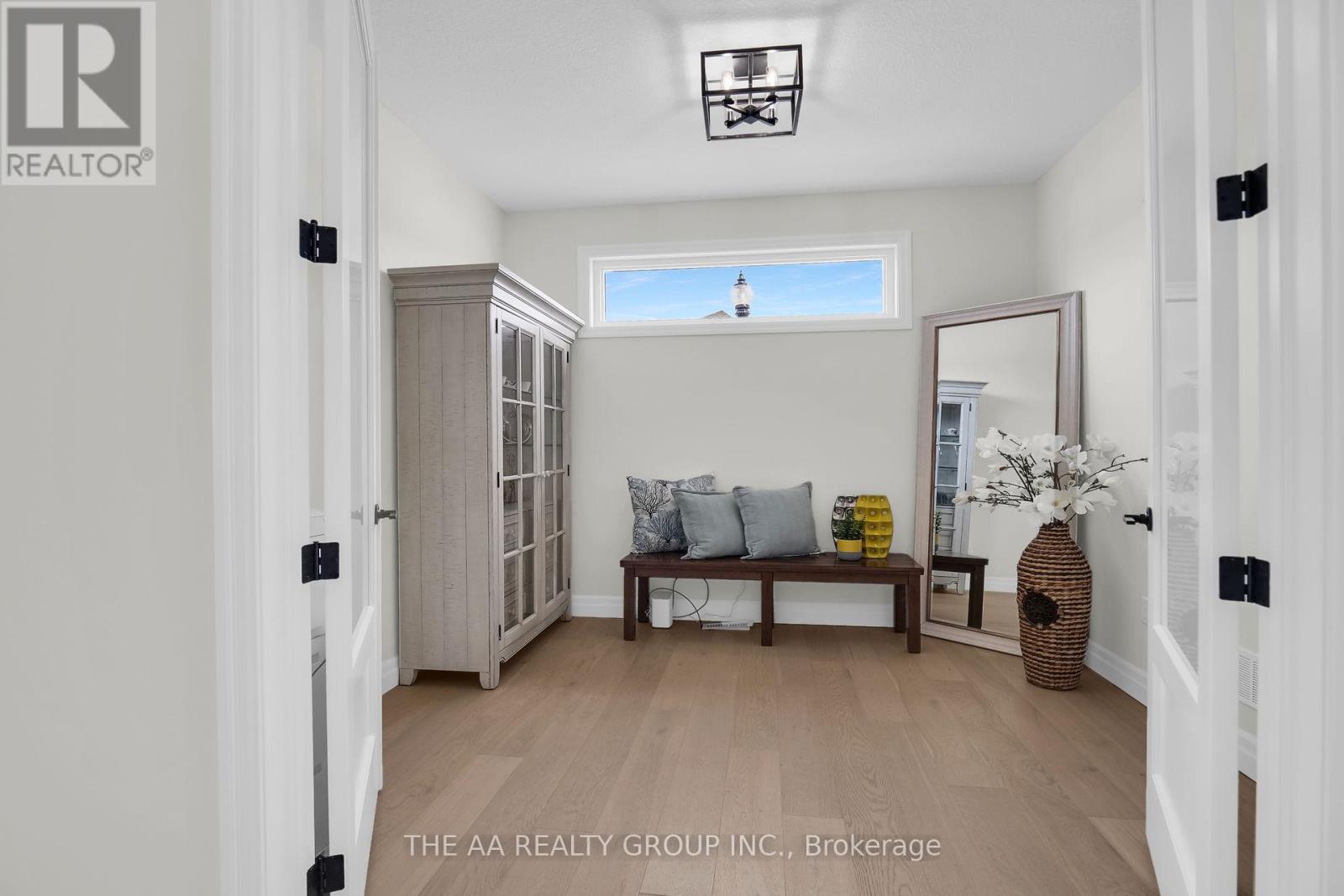 187 Foxborough Place Property Photo 7