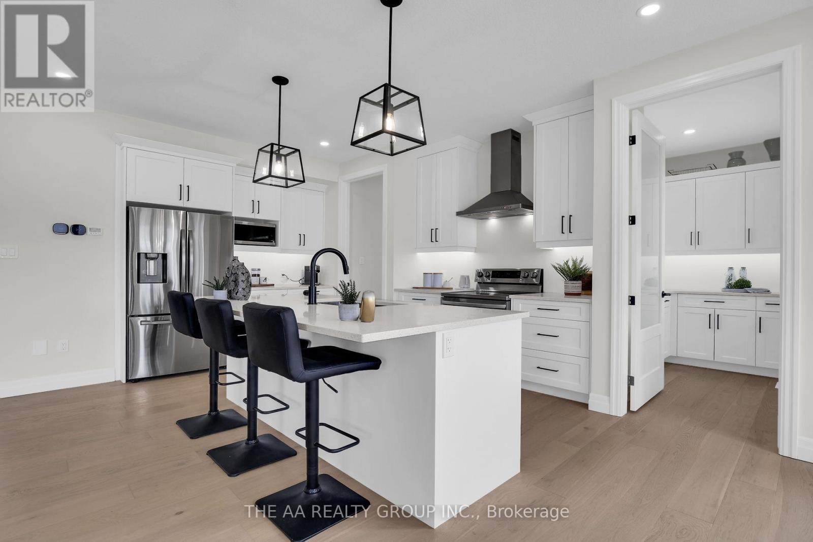 187 Foxborough Place Property Photo 13