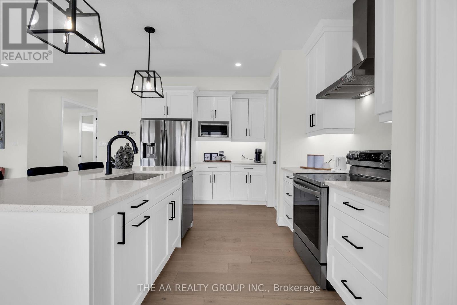 187 Foxborough Place Property Photo 14