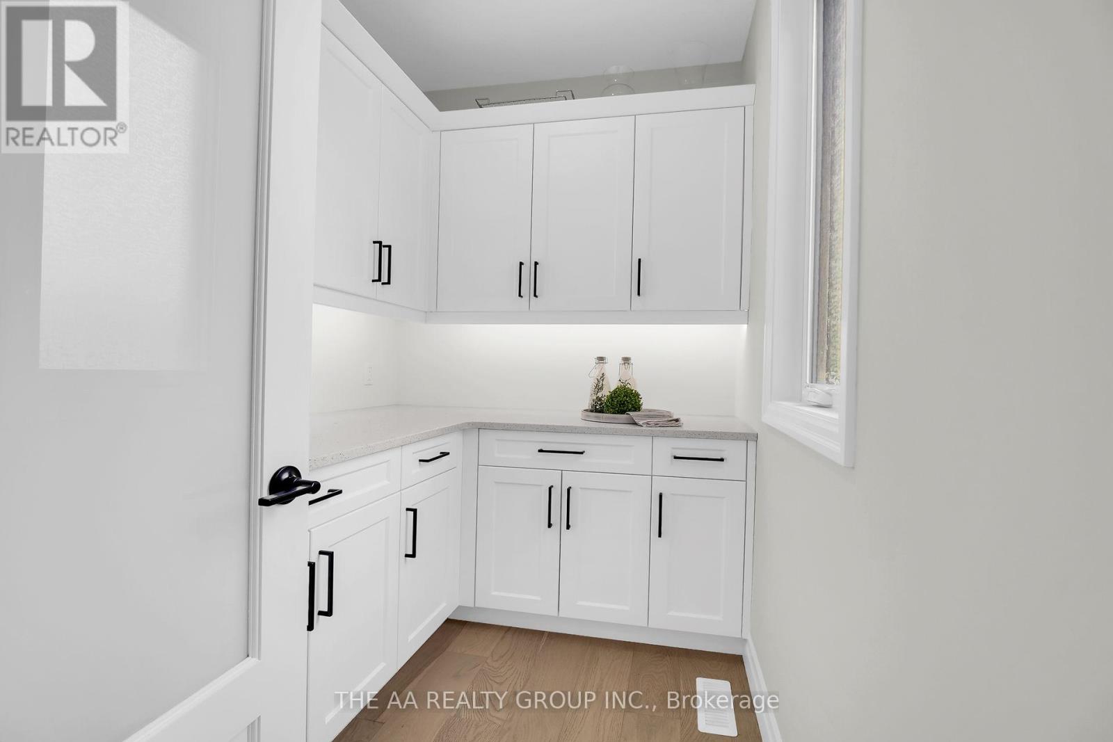 187 Foxborough Place Property Photo 15