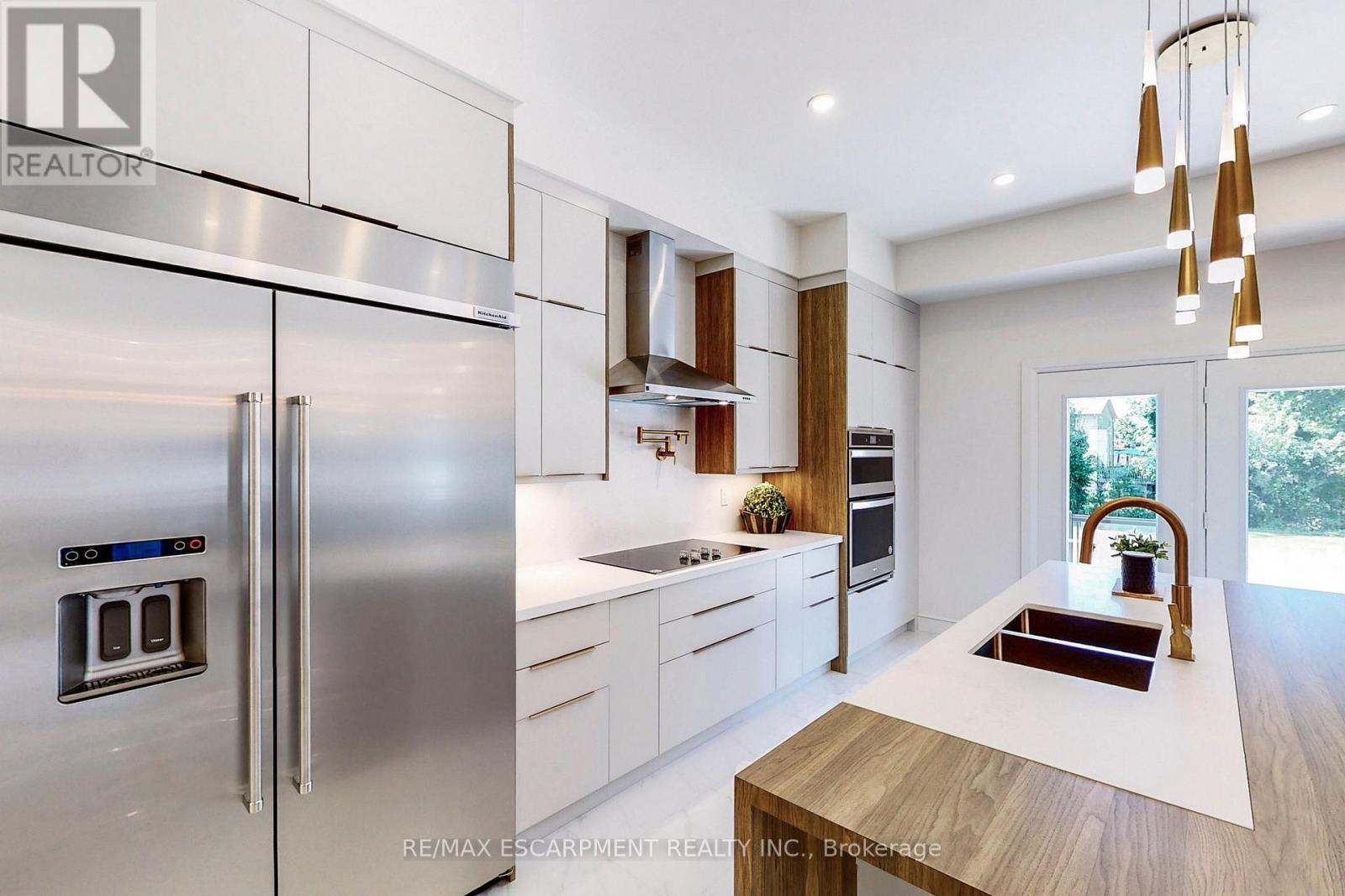 49 Roselawn Avenue Property Photo 10