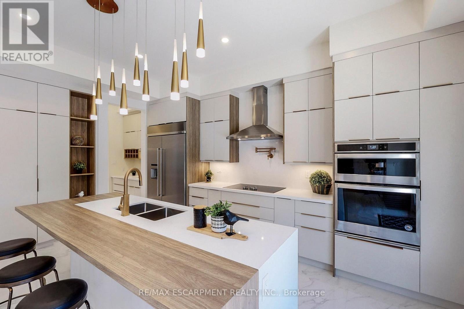 49 Roselawn Avenue Property Photo 11