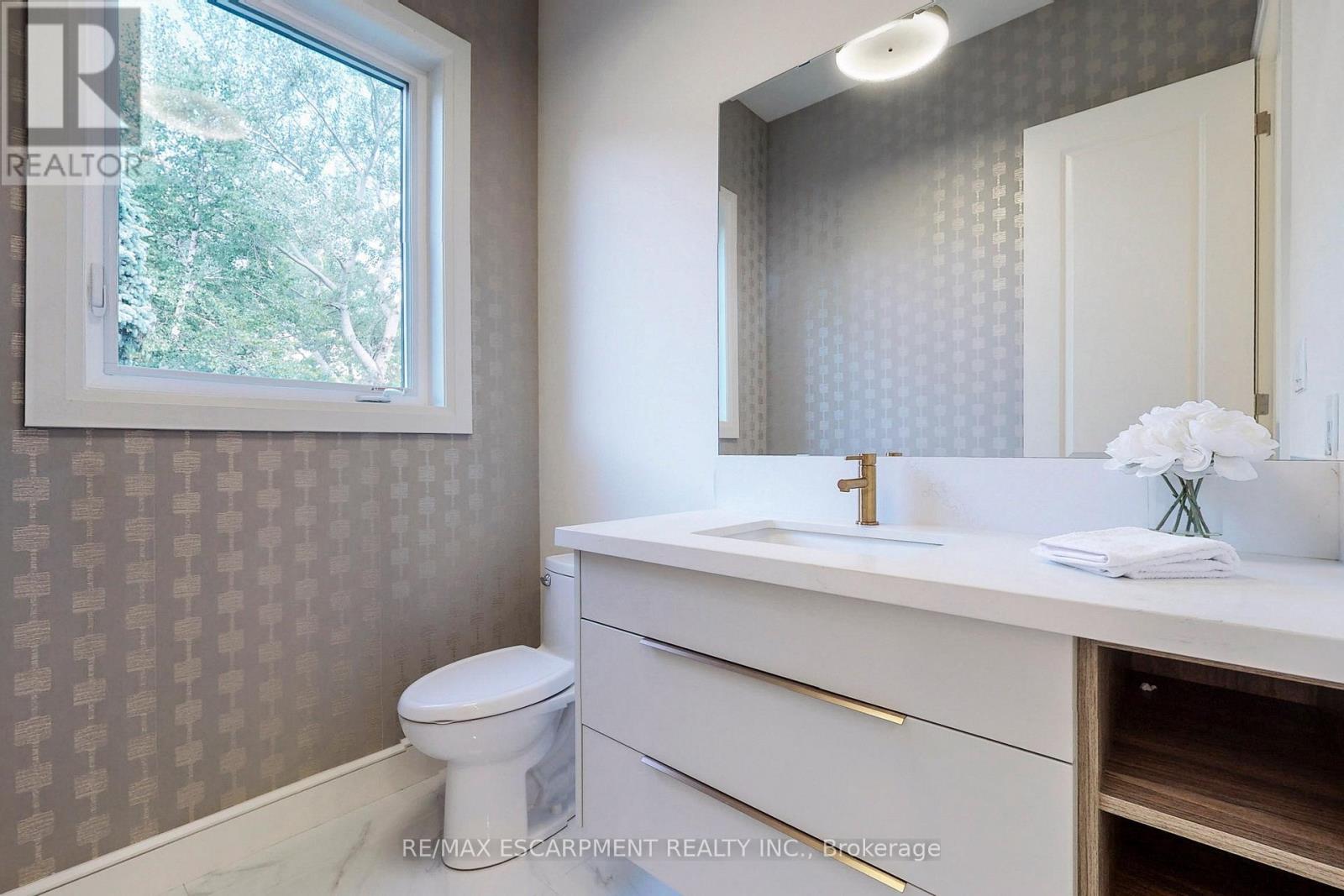 49 Roselawn Avenue Property Photo 18