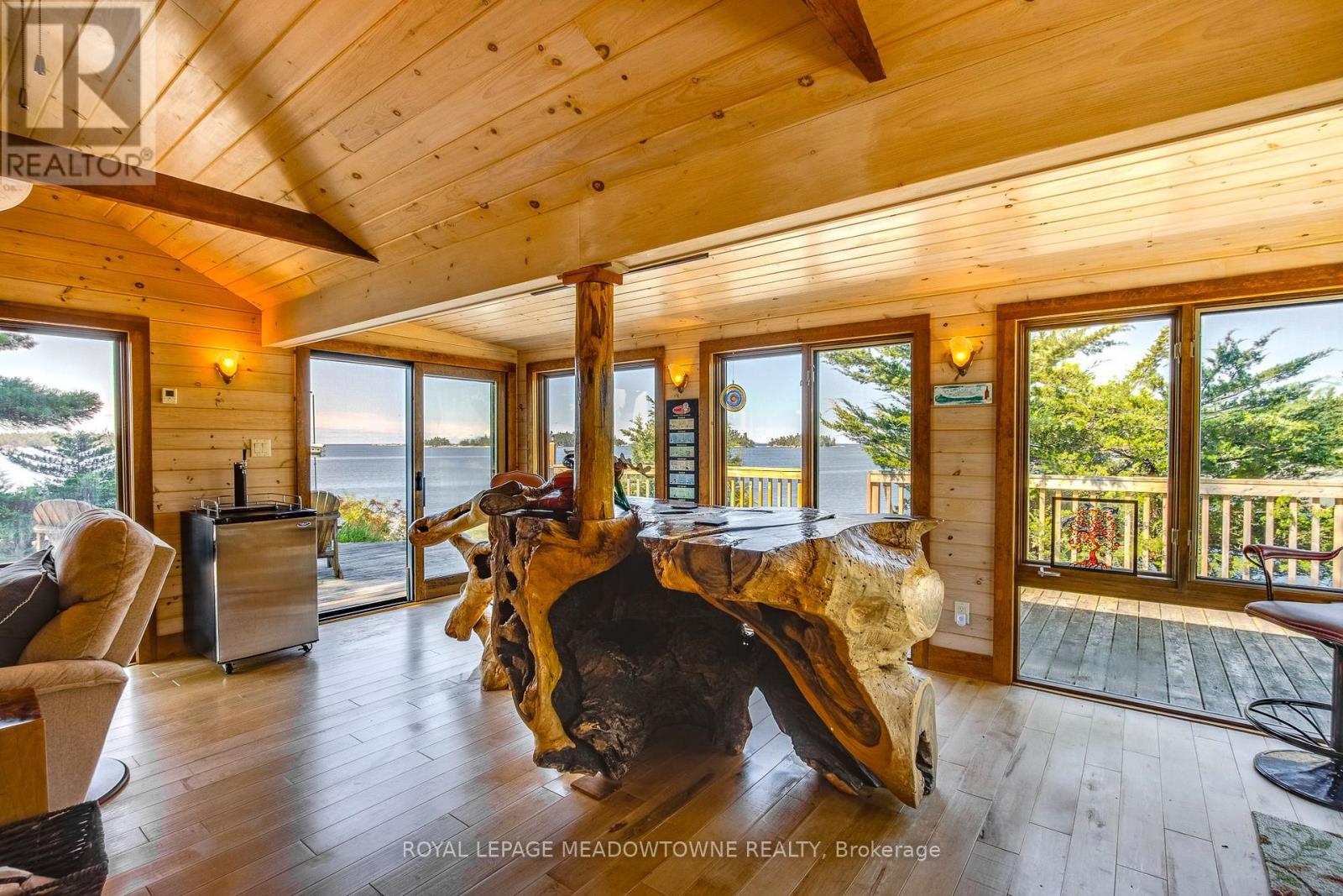 B433 Campbell Island Property Photo 15