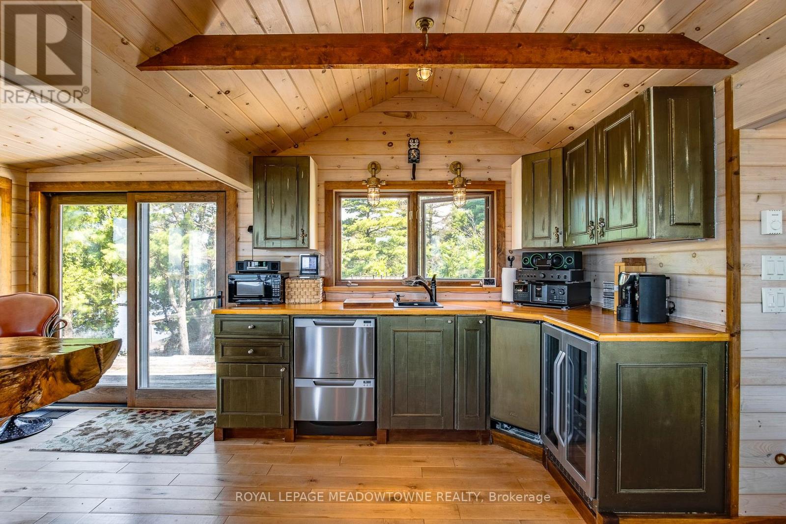B433 Campbell Island Property Photo 16