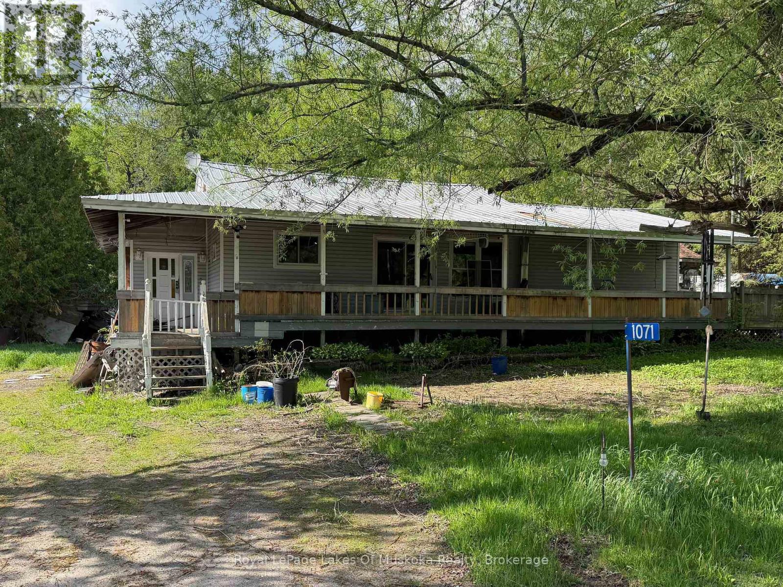 1071 Naismith Road Property Photo 2