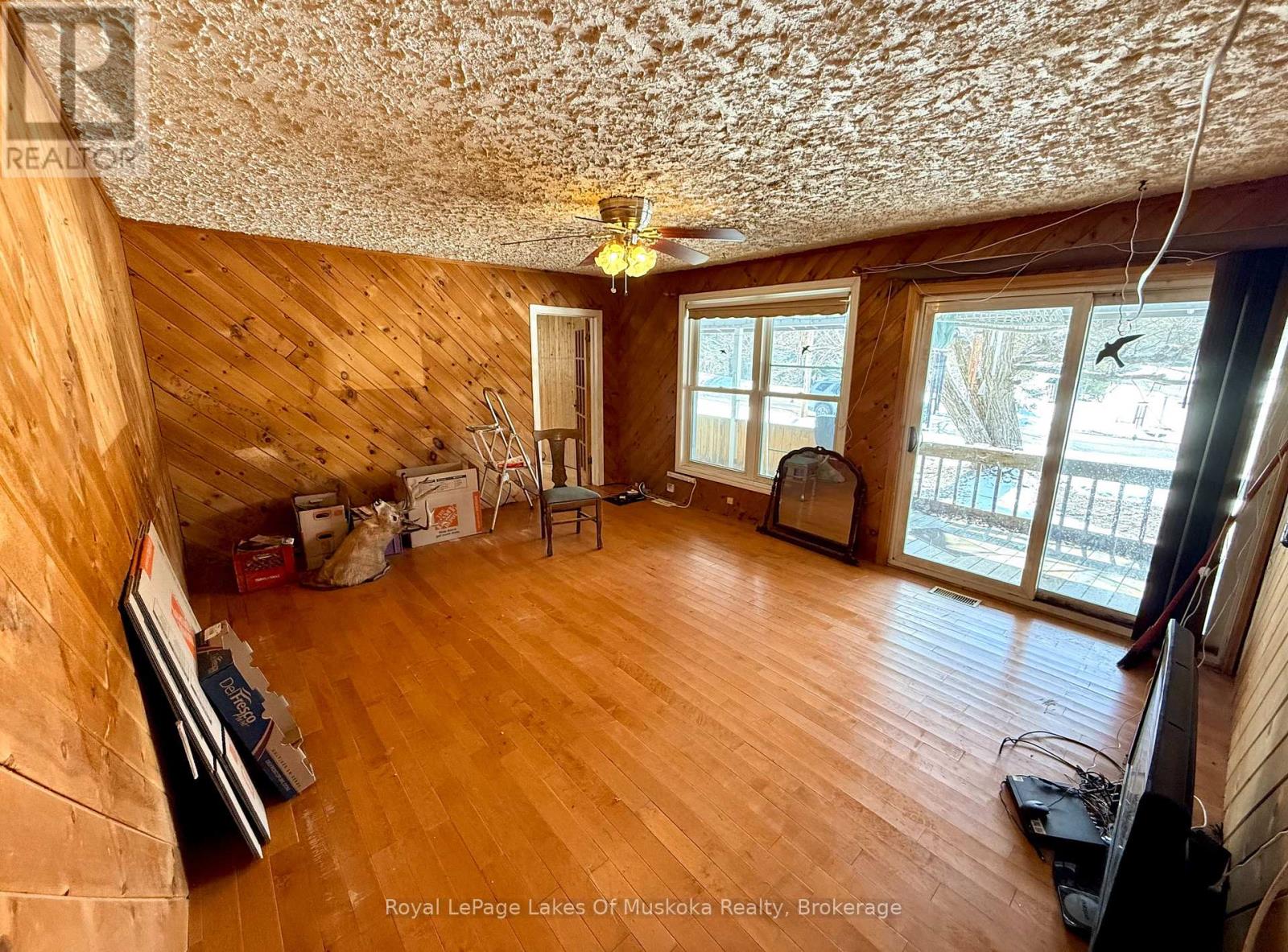 1071 Naismith Road Property Photo 6