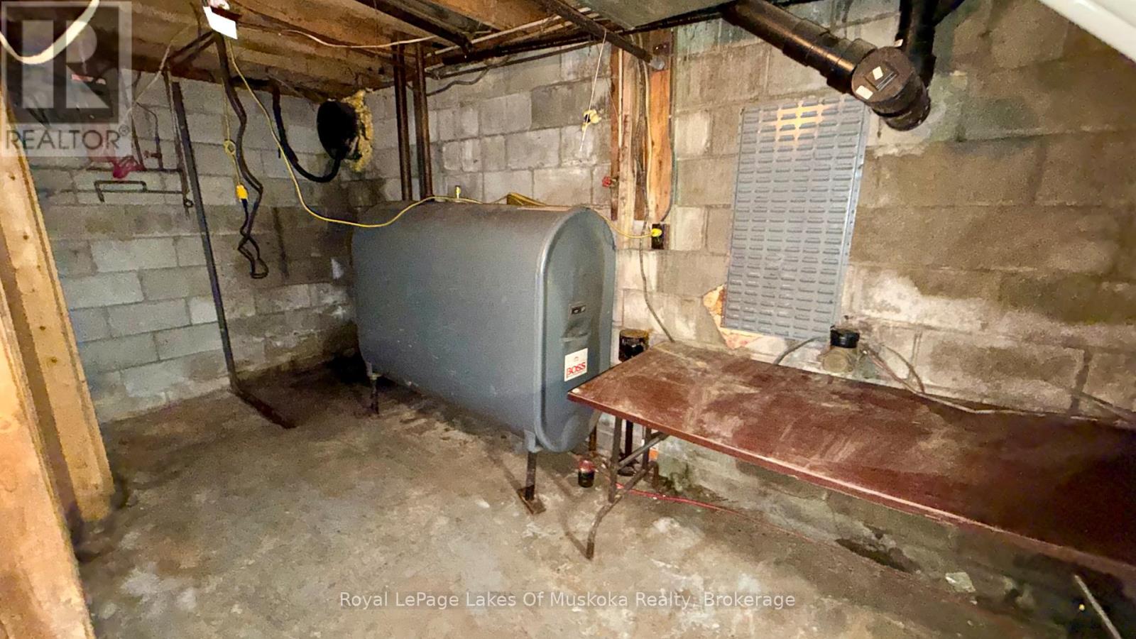 1071 Naismith Road Property Photo 17